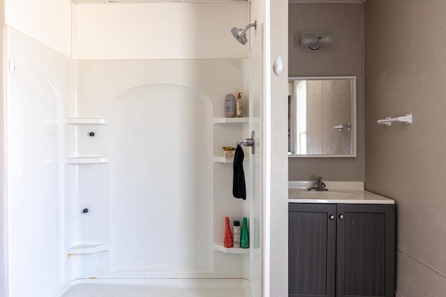 863 Jackson St, Oshkosh, WI 54901 - full bath featuring vanity and a shower