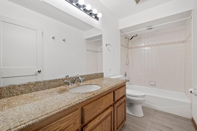 6834 S 35th St, Franklin, WI 53132 - full bath featuring vanity and bathing tub / shower combination