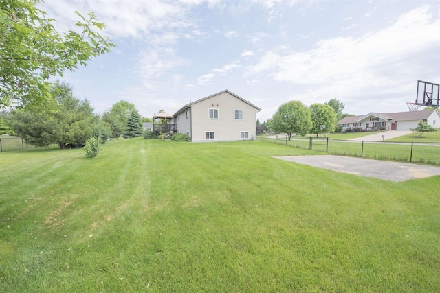 708 Owl Ln, Stevens Point, WI 54482 - view of yard