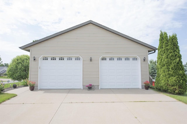 708 Owl Ln, Stevens Point, WI 54482 - view of detached garage