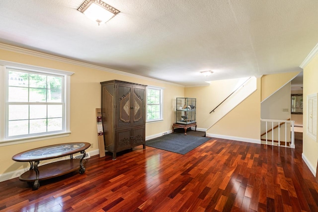 N2194 Valley Rd, La Crosse, WI 54601 - foyer with wood finished floors, crown molding, and a textured ceiling