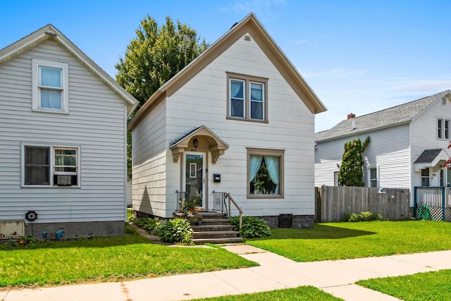 931 Carney Blvd, Marinette, WI 54143 - view of traditional-style home