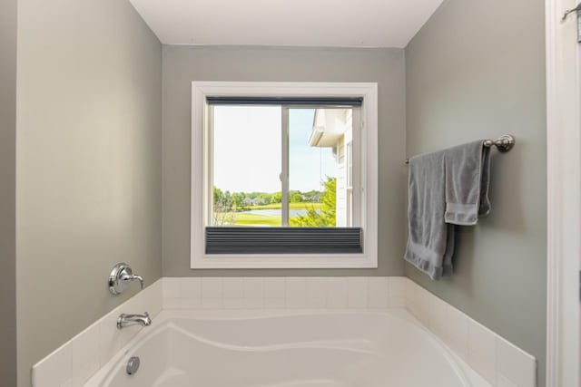 953 Eagleton Dr Unit 46-05, Lake Geneva, WI 53147 - bathroom featuring a garden tub
