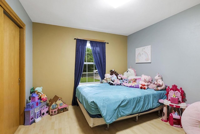 W5355 Linden Hill Dr, Appleton, WI 54915 - bedroom with wood finished floors