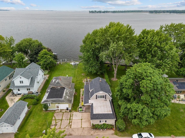 2963 Sunset Point Ln, Oshkosh, WI 54904 - aerial view of residential area featuring a large body of water