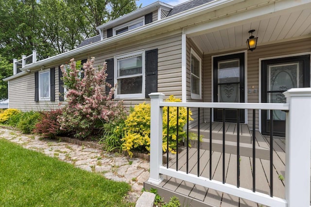 2963 Sunset Point Ln, Oshkosh, WI 54904 - view of side of property with a porch