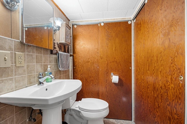 413 S Howard St, Princeton, WI 54968 - bathroom with toilet and backsplash