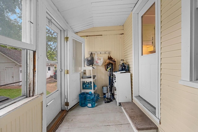 413 S Howard St, Princeton, WI 54968 - sunroom / solarium with vaulted ceiling