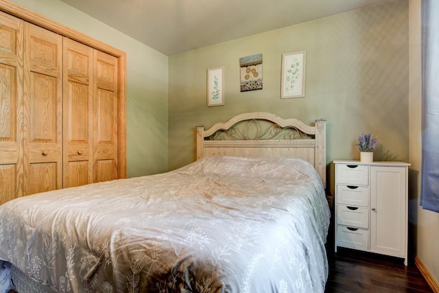 1410 Edwin St, Marinette, WI 54143 - bedroom with dark wood-style floors and baseboards