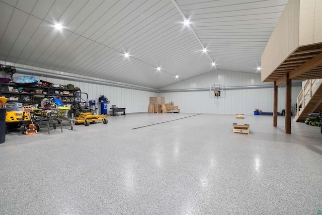 4304 E Leggate Rd, Superior, WI 54880 - view of garage