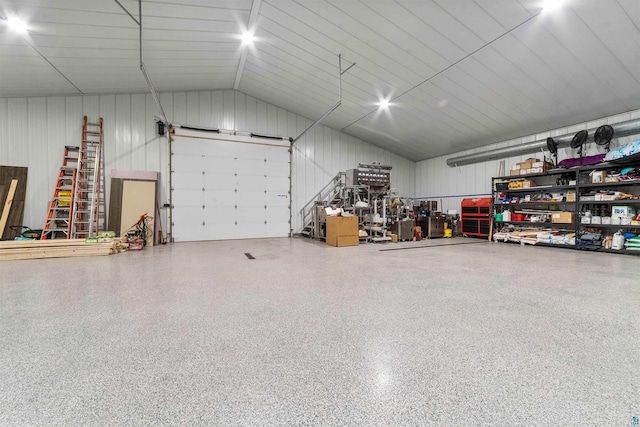 4304 E Leggate Rd, Superior, WI 54880 - view of garage