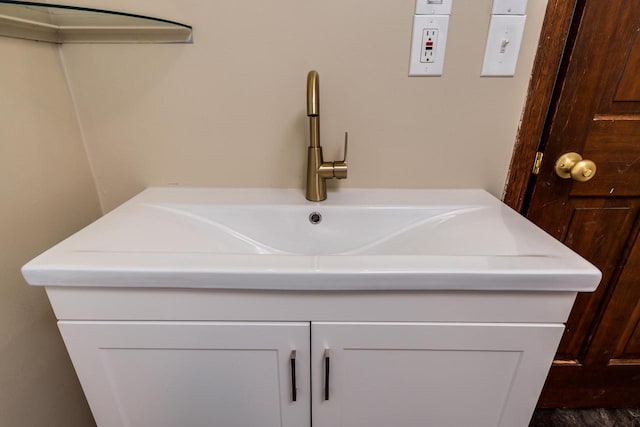 1140 Bluff St, Beloit, WI 53511 - bathroom featuring vanity