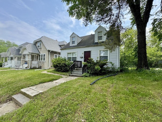 3223 W Fairmount Ave, Milwaukee, WI 53209 - view of front of home with a front lawn