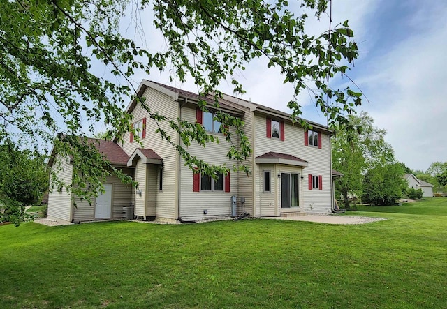 4205 Monarch Ct, Middleton, WI 53562 - view of front of home with a patio and a front yard
