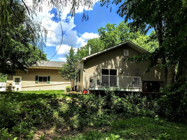 654 Riverview Ct Unit 2-Bldg C, Jefferson, WI 53549 - rear view of house with a wooden deck