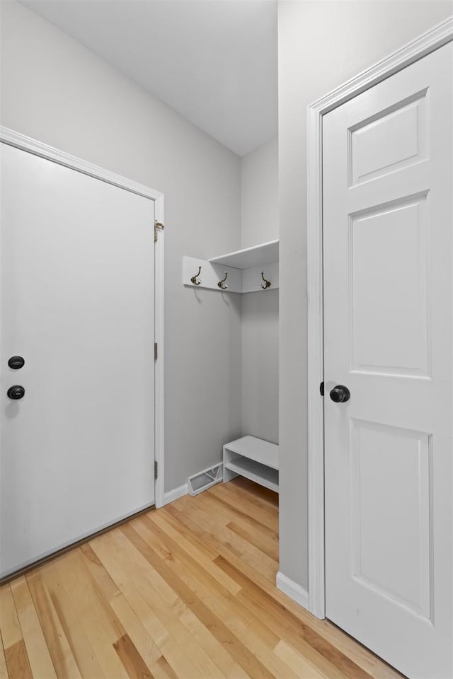 4227 Savannah Ct, Middleton, WI 53562 - mudroom featuring light wood-style flooring