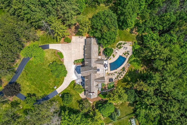 N69W29753 Ridgeview Ct, Hartland, WI 53029 - bird's eye view of a pool