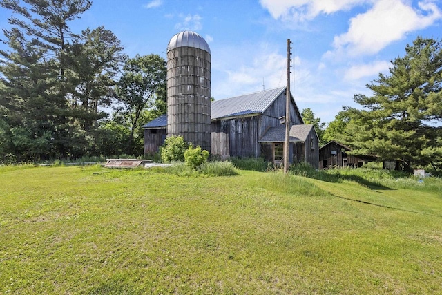 W6525 Beechnut Ave, Wild Rose, WI 54984 - view of grassy yard featuring a barn