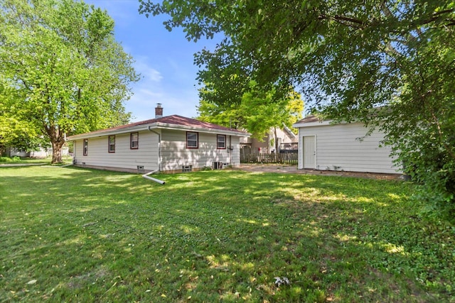 5717 S 42nd St, Greenfield, WI 53221 - view of yard