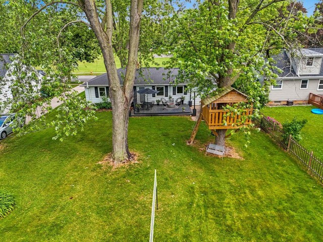 625 N Winnebago St, De Pere, WI 54115 - view of yard featuring a wooden deck