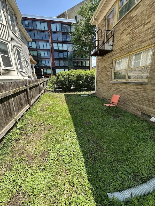 304 W Wilson St, Madison, WI 53703 - view of yard with a balcony
