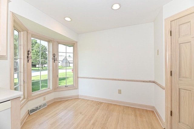 540 Mc Aurther Ln Unit B, Brookfield, WI 53045 - unfurnished room featuring light wood-style flooring, healthy amount of natural light, and recessed lighting