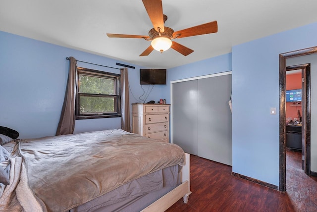 248 E Norport Dr, Port Washington, WI 53074 - bedroom with wood finished floors, a closet, and ceiling fan