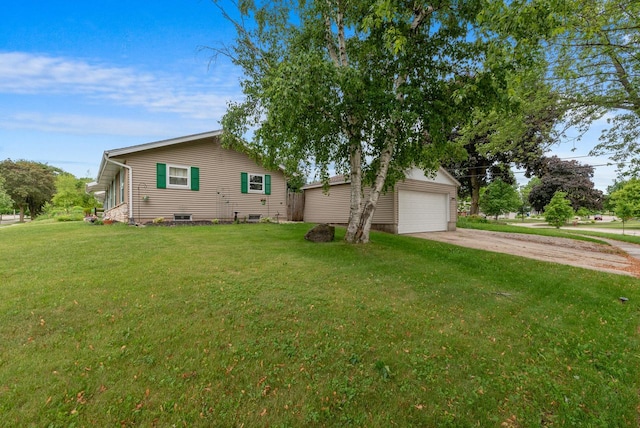 248 E Norport Dr, Port Washington, WI 53074 - view of front of house with an outdoor structure and a front yard