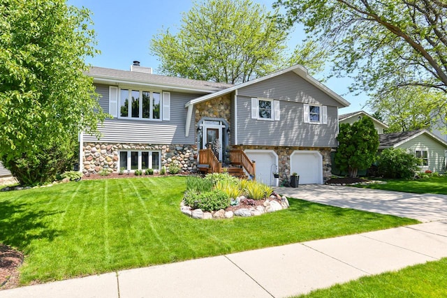 1914 Hollow Cir, West Bend, WI 53090