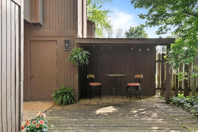 102 Crab Apple Ct, Appleton, WI 54914 - view of deck