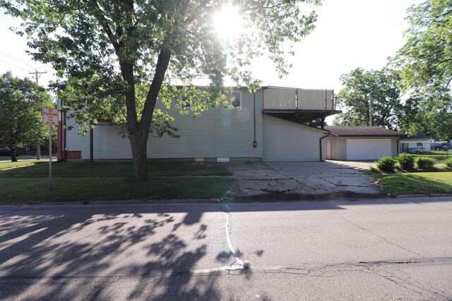 1503 St Lawrence Ave, Beloit, WI 53511 - view of front of property featuring concrete driveway