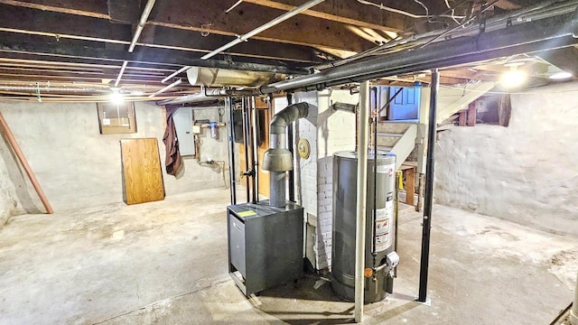 553 W 17th Ave, Oshkosh, WI 54902 - unfinished below grade area with water heater
