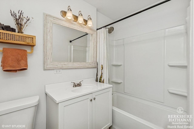 W1018 Larkspur Rd, Genoa City, WI 53128 - bathroom with vanity and shower / bathtub combination with curtain