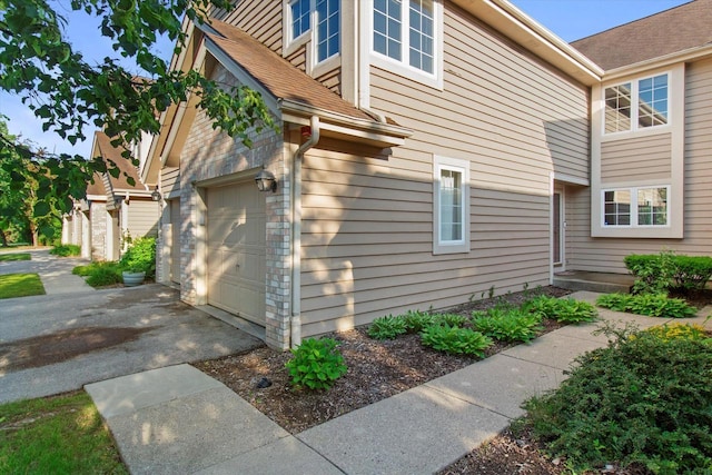 2975 River Birch Dr Unit F, Brookfield, WI 53045 - view of side of home with roof with shingles