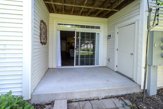 N165W20576 Berry Patch Rd Unit 702, Jackson, WI 53037 - entrance to property with a patio