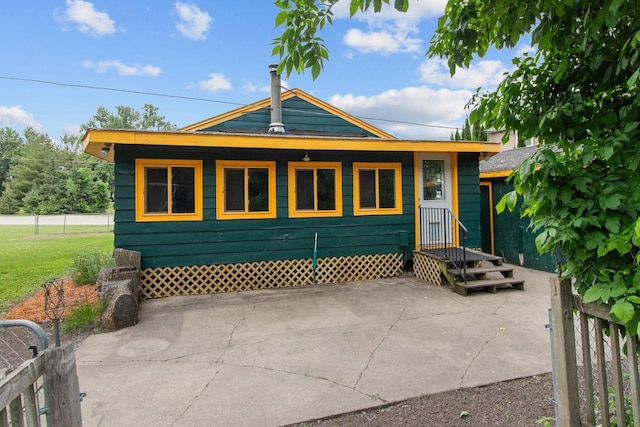 1251 Valley Ln, Green Bay, WI 54303 - view of front of property with a patio area