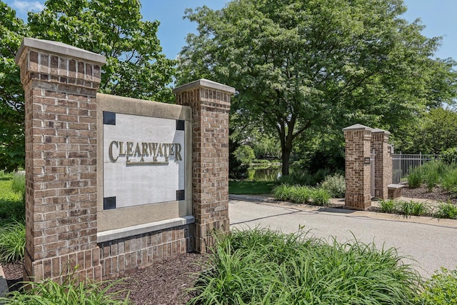 16885 Lake Rd Unit A, Brookfield, WI 53005 - view of community sign