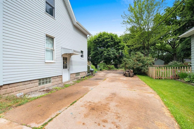 1418 W Washington St, Appleton, WI 54914 - view of property exterior featuring driveway