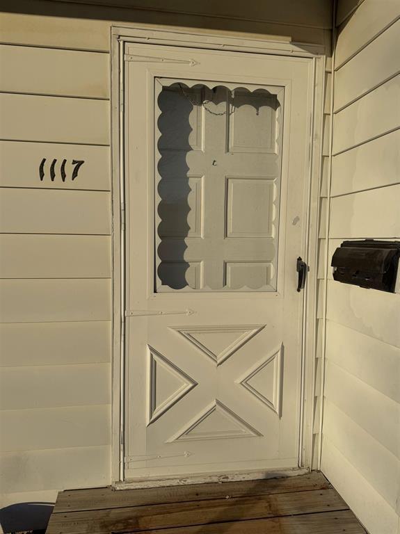 1117 21st St, Monroe, WI 53566 - doorway to property