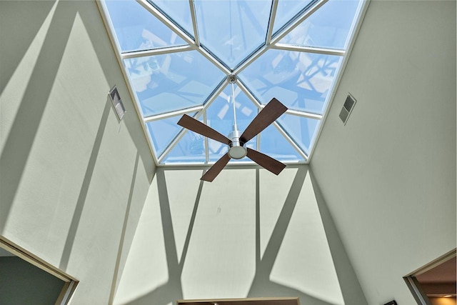 1824 W Reid Dr, Appleton, WI 54914 - detailed view of ceiling fan