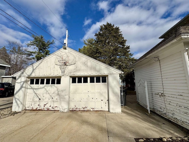 195 E Park Ave, Berlin, WI 54923 - view of detached garage