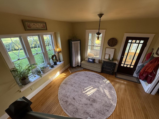 2505 Robinsdale Ave, La Crosse, WI 54601 - foyer entrance with wood finished floors and baseboards