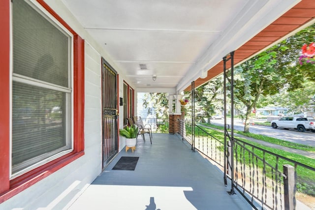 2710 W Fairmount Ave, Milwaukee, WI 53209 - view of covered porch