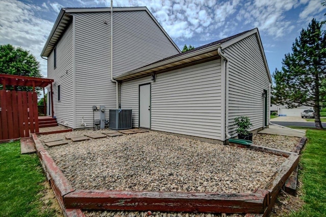 130 W Windsor Ave, Cottage Grove, WI 53527 - view of side of property with a cooling unit