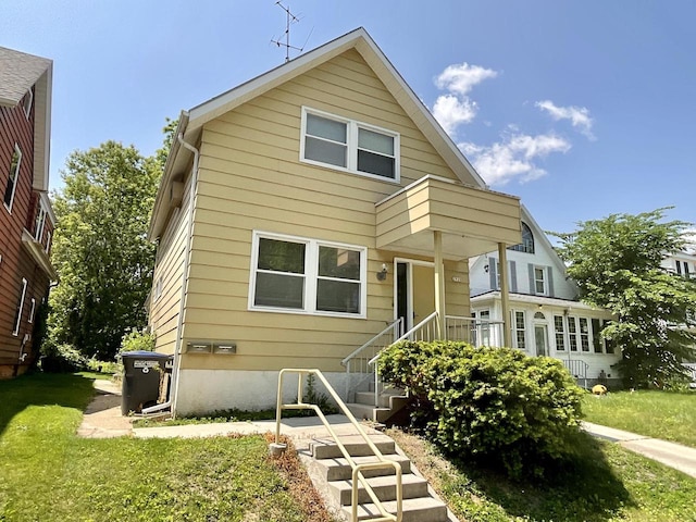 1920 N 7th St, Sheboygan, WI 53081 - view of front of property with a front yard