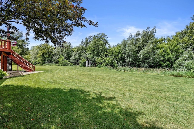 6320 10th Pl, Kenosha, WI 53144 - view of green lawn featuring stairway