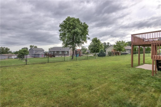 1814 Lynnette Ct, Eau Claire, WI 54703 - fenced backyard featuring a wooden deck