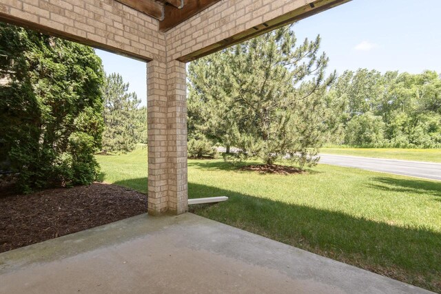 18520 Emerald Cir Unit D, Brookfield, WI 53045 - view of patio / terrace