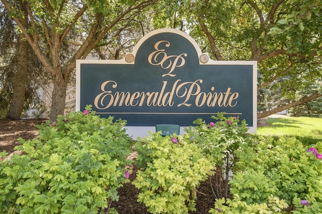 18520 Emerald Cir Unit D, Brookfield, WI 53045 - view of community / neighborhood sign