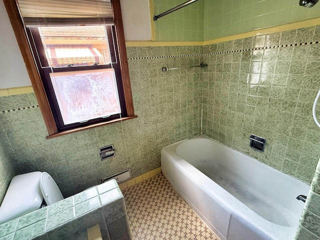 6352 W Medford Ave, Milwaukee, WI 53218 - full bathroom featuring tile walls and shower / bathtub combination